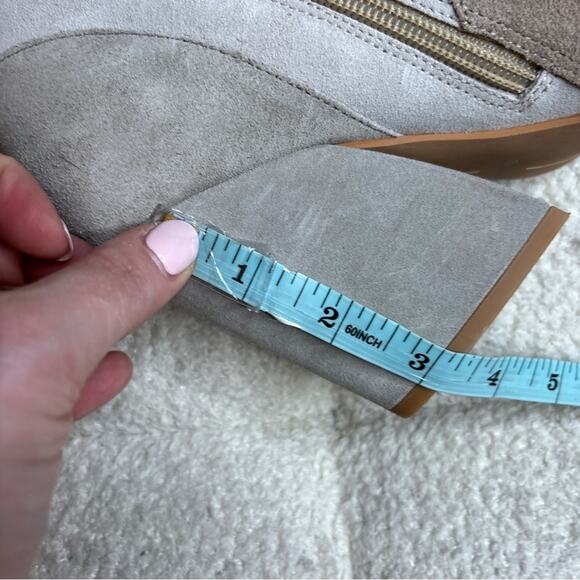 NEW Dolce Vita Neena Colorblock Suede Bootie - Picture 6 of 8